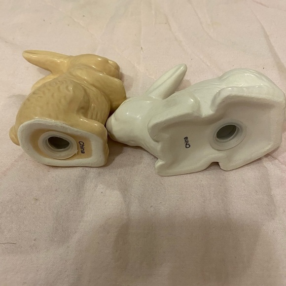 Rabbit Salt and Pepper Shakers (DE) - Picture 5 of 10